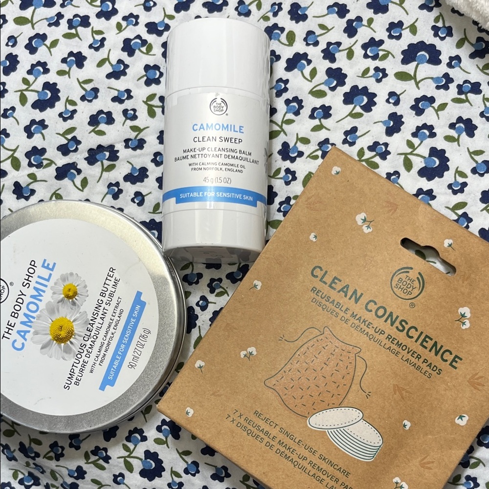 3pc The Body Shop chamomile Cleansing Set